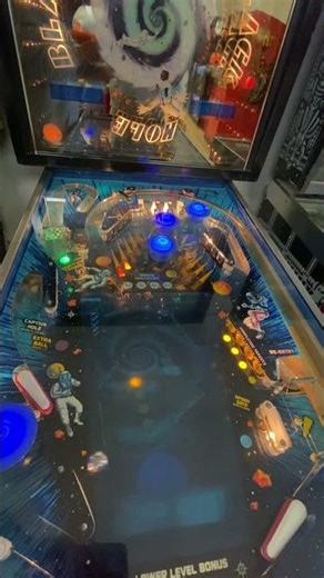 LOT #143 - 1981 GOTTLIEB BLACK HOLE PINBALL MACHINE