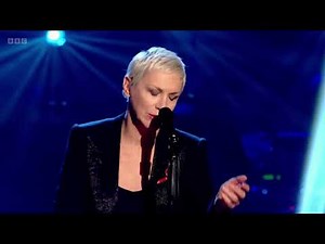 Annie Lennox - Universal Child (Live 2010)