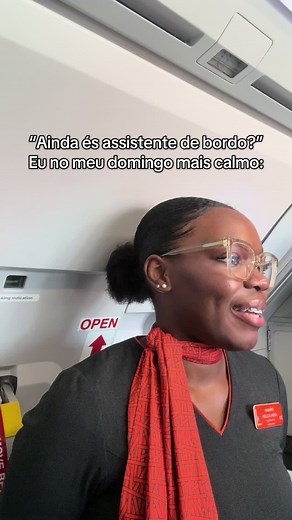 Inside an EasyJet Flight: Cabin Crew Welcome