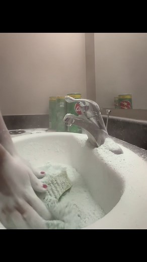 Sponge play #cometpowderpour #cometpowderplay #cometpowderlord #asmr #PowderPlayASMR #DustyPowderPlay #fyp #cometpowderbomb #satisfaction #PowderPlayCommunity #powderoverload #highfallspowderplay #sinkpowderplay #overload #cleantok #laundrypowderplay #lemoncometpowder #ajaxpowder #oddlysatisfying #bleachasmr