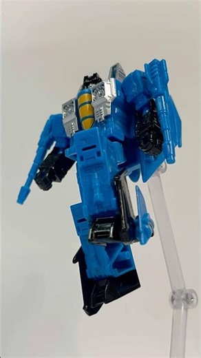 Let’s unbox and transform Transformers Core Class Thundercracker #projectgetrekt #tf #thundercracker