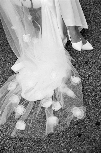 Цветочки ручной работы🌸 #городлида #пошивназаказ #свадебноеплатье #рекомендации