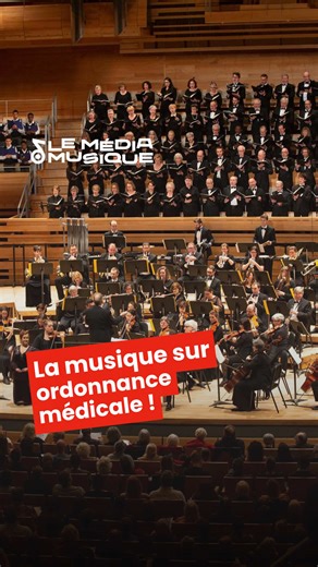 La musicothérapie est de plus en plus étudiée et reconnue pour ses effets positifs sur la santé mentale et physique. Des études montrent qu’elle peut aider à réduire le stress, l’anxiété, améliorer la mémoire, favoriser la rééducation après un AVC, ou encore limiter le déclin cognitif chez les seniors. L’imagerie médicale permet désormais de visualiser l’impact de la musique sur le cerveau, ce qui renforce la crédibilité de ces approches ! Certains hôpitaux français, comme l’hôpital Pierre-Swyng
