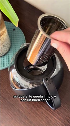 Tetera Circular De Vidrio Con Infusor de Acero Inoxidable Waggs | Capacidad de 1.25L