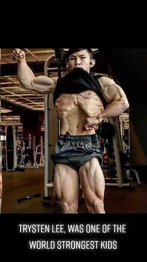 #trystenlee #muscularkids #muscle #muscularbody #flexing #abs #armflex