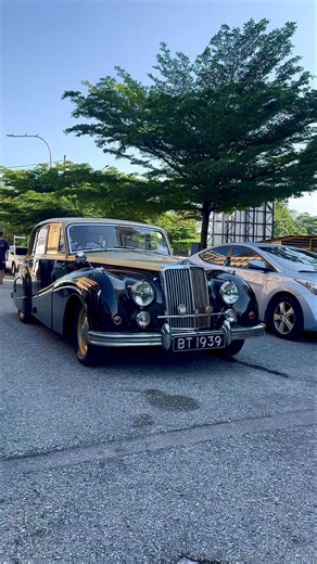 1950s British Luxury Beast 😍 | Armstrong Siddeley Sapphire #youtubeshorts #vintagecars