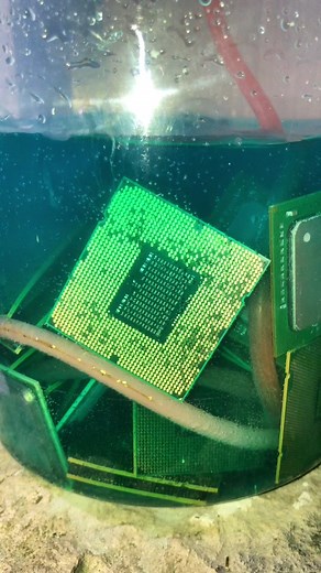 Recover Gold From Electronics. #gold #goldscrap #goldmelt #goldmelting #coalminer #goldextraction #goldbacks #goldback #fyp #cpu #cpucooler #scrapping #metal #alluminium #brass #copper #scrapyard #scrappingmetal #icchip #jewelry