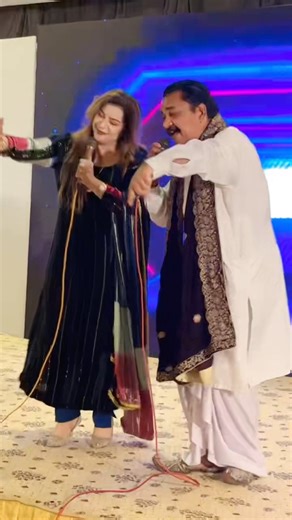 New Viral Folk Song | Menu Par Langha De Way | Singers Bhangra Queen | Megha Jee & Abbas Jutt |