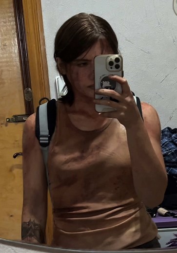 Ellie Williams Cosplay Showcase - The Last of Us 2