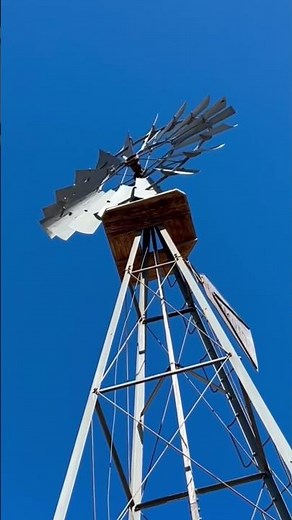 1930s Aermotor Windmill pumping in high winds