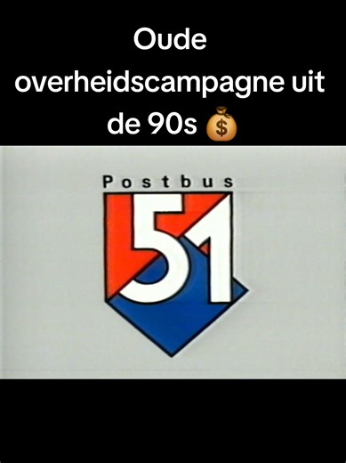 Een Postbus 51-reclame uit de jaren 90 over motorrijtuigenbelasting 🚗💰 Met die legendarische zin die iedereen nog kent: “Leuker kunnen we het niet maken, wel makkelijker.” Pure overheid-nostalgie van vroeger! 😄 🎞️ Digitalisering: VHS-RICH