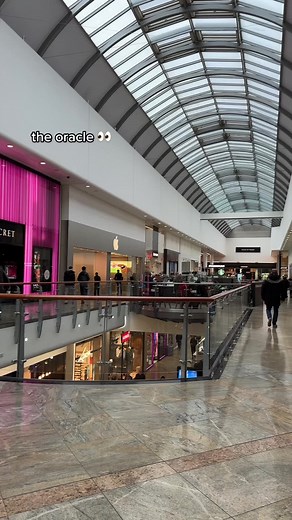 Exploring Reading Town at The Oracle