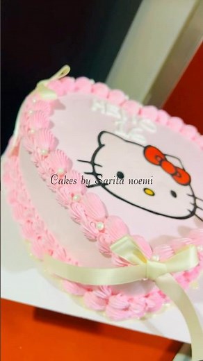 Hello kitty heart cake!