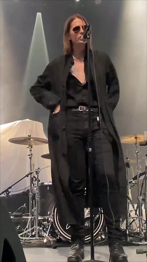 Cold Cave - Glory: A Darkwave Music Experience