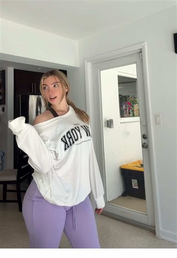 Carley (@carleycakeee3)’s videos with Rodeo (Remix) - Lah Pat & Flo Milli