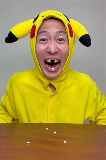 Tic Tac Tooth Prank: Hilarious Reactions!