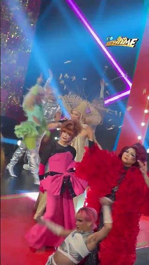 Vice Ganda closes DRAGpasikat with a BOOGSH! #shorts | It's Showtime