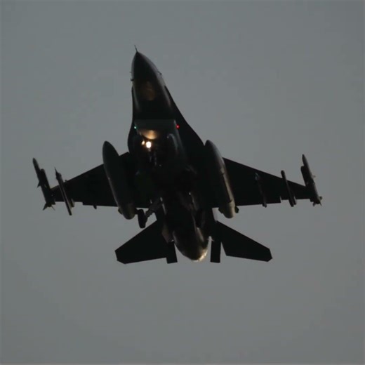 F-16 Fighter Jet – Speed, Power, and Absolute Dominance #f16 #military #airpower