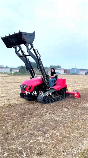 “Crawler Tractor Loader Action 🚜🔥 | #CrawlerTractor #FarmingMachine #OffRoadPower”