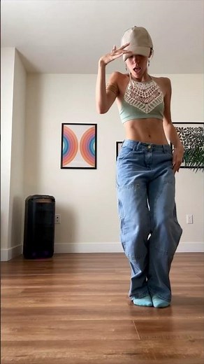 Gliding into the weekend liike…😎🎶 #dance #freestyle #unforgettable