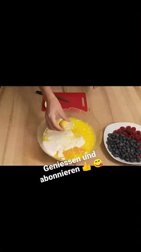 fruchtiger Beeren Blechkuchen | #Lieblingsrezept #selfmade #shorts 😋 😍 🥰