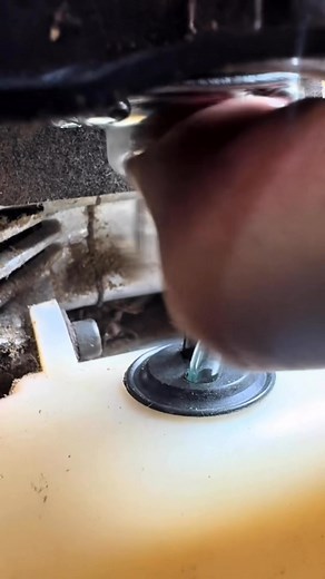 Baga bine #mechanic #fblifestyle | Bogdan Stefan