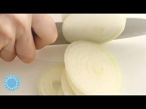 How to Cut Onion Rings with Martha Stewart