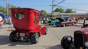 Visit the small town of Dewey, Oklahoma USA for a big & cool classic car show, spend some time checking out traditional custom cars, wild customized rides, hot rods, and classic cars in this country town. you'll see everything from a 1959 Ford sedan to rat rods, cars & trucks from the teens, 20s, 30s, 40s, 50s, 60s and into the 70s | Samspace81