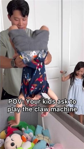 HUMAN CLAW MACHINE