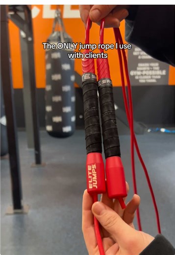 This is the jump rope I actually use and recommend as a personal trainer. Three different ropes, padded handles, no-tool adjustments, and built for boxing or conditioning. #TrainerRecommended #JumpRopeTraining #BoxingWorkout #ConditioningWork #FitnessGear