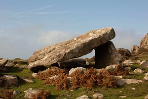 5 Places in Wales Locals Visit for Gorgeous Hikes, Epic Stargazing, Castles, and Rugby