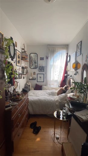 𝔱𝔥𝔢 𝔰𝔢𝔠𝔬𝔫𝔡 𝔭𝔞𝔤𝔢 on Instagram: "Yeah sure whatever"