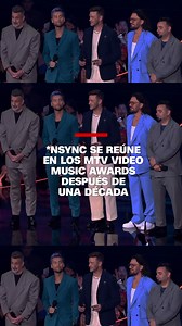 108K views · 2.9K reactions | La aparición de Justin Timberlake y todos los miembros de NSYNC, una de las principales bandas de la década de 1990, desató la locura del auditorio, incluida Taylor Swift. La última vez que estuvieron juntos en el escenario fue en la misma entrega de premios en 2013. Mira cómo fue ese momento. | CNN en Español | Facebook