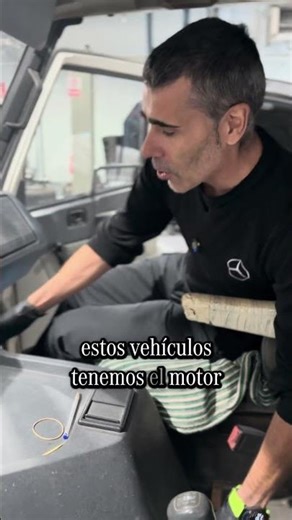 Clásicos Auto Oja. MB 100D