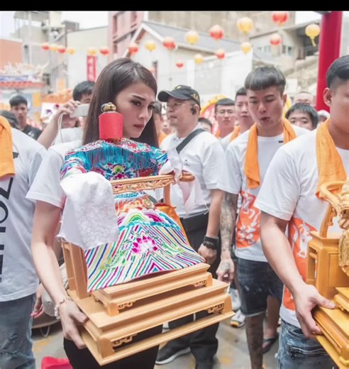 屏東南州陳公館 妙應仙妃神轎 神轎 永川大轎 轎蓋 金唐閣 滴水 光彩繡莊 電燈 高雄虹昇霓虹燈 #2019#南州陳公舘