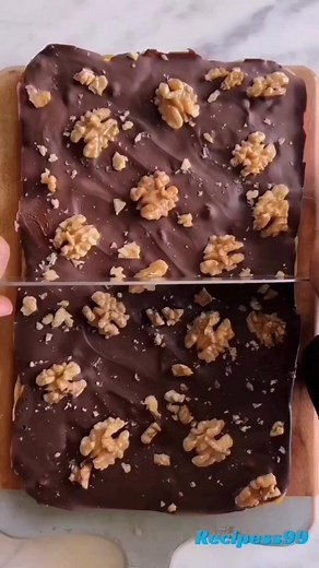 How to Make Walnut and Chocolate Chip Cookies Description: In this video, I'll show you how to make the perfect walnut and chocolate chip cookies. These cookies are soft, chewy, and full of flavor. They're perfect for a snack, dessert, or even breakfast. Ingredients: 1 cup (2 sticks) unsalted butter, softened 1 cup granulated sugar 1/2 cup packed light brown sugar 2 large eggs 2 teaspoons vanilla extract 2 1/4 cups all-purpose flour 1 teaspoon baking soda 1 teaspoon salt 1 cup walnuts, chopped 1