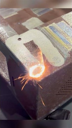 300W Portable Pulsed Laser Cleaning Machine for Rust Removal