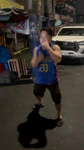 2:30 am kanina habang naghahanap ako ng pares kasi di ako makatulog, may nakita akong nag shashadow boxing kaya kinuhanan ko ng video,nakakatuwa kasi bilang isang boxer na makita ng kapwa mahilig sa boxing na nag shashadowbox at madaling araw pa 🤗🤗 #boxer | Bry Tamayo