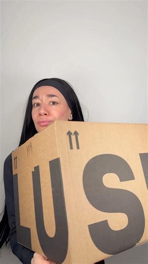 Easter is coming… should I open my Lush package?! #Lush #HappyEaster #Easter #Unboxing #LoveIt