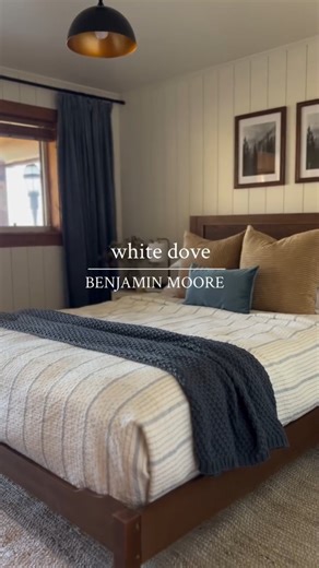 Check out this white palette from one of our favorite creators @leslie.payne on IG. SW Extra White (7006) SW Creamy (7012) BM Swiss Coffee (OC-45) BM White Dove (OC-17) Order a sample here: https://shorturl.at/qmAbe | Samplize