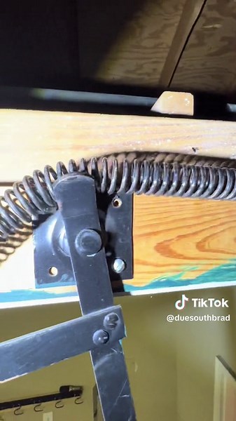 If you have an attic ladder, chances are it’s installed incorrectly. I don’t know why this is so hard? (That’s what she said) the manufacturer normally put a sticker on the door, specifying the fastener size, and they even pre-drilled holes! Anyway, let’s talk attic ladders. #duesouthhomeinspection #homeinspector #homeinspection #safetyfirst #realestate