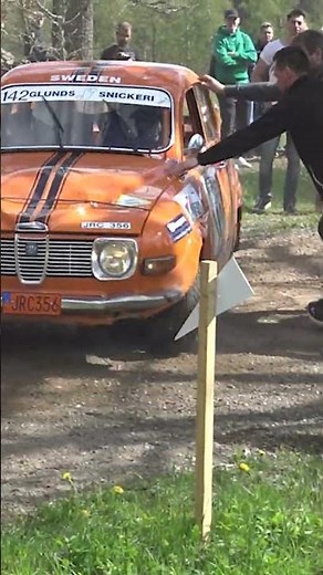 Unstoppable SAAB V4! 🚗💥 Epic Crash But Keeps Driving! #RallyCrash #HistoricRally