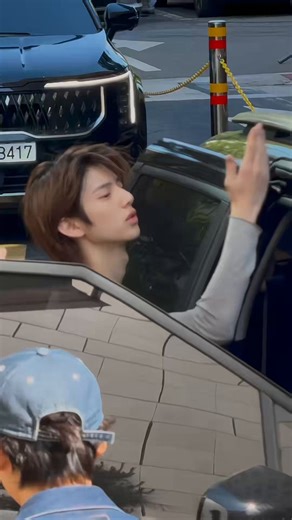 juhoon is so pretty kissed by the sunlight