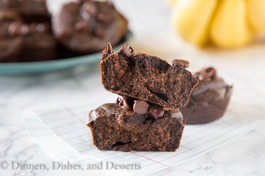 930K views · 911 reactions | These are my go to breakfast! I always make a double batch and have them stashed in my freezer for quick, easy, and healthy breakfasts! Chocolate Banana Oatmeal Blender Muffins - https://dinnersdishesanddesserts.com/chocolate-banana-oatmeal-blender-muffins/ | Dinners, Dishes and Desserts | Facebook