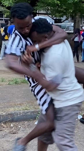 8.5K views · 364 reactions | Huyu karibu anitume sayuni 沈 #ellysindani #Explodeshow #viral #comics #prank #entertainment @topfans | Explode show | Facebook