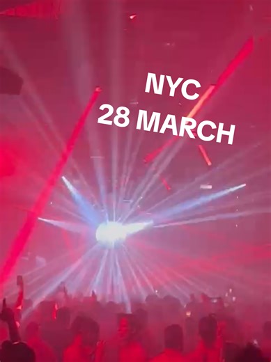 Unforgettable New York Crowd Experience on 28 March