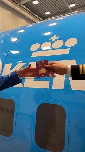 KLM lovers everywhere! 💙 Who is your number one travel partner?