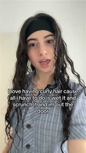 Curly Hair Styling Made Easy: Wet, Scrunch, and Go Tutorial