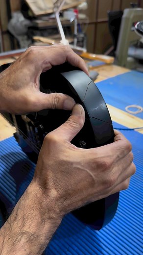 4.1K views · 736 reactions | Crack repair guitar #luthiertips #guitarrestoration #luthier #work #luthierlife #guitarrepair #crackrepair #Titebond | Humberto Perez | Facebook