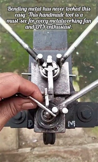 Incredible DIY Machine For Making Perfect Metal Chains